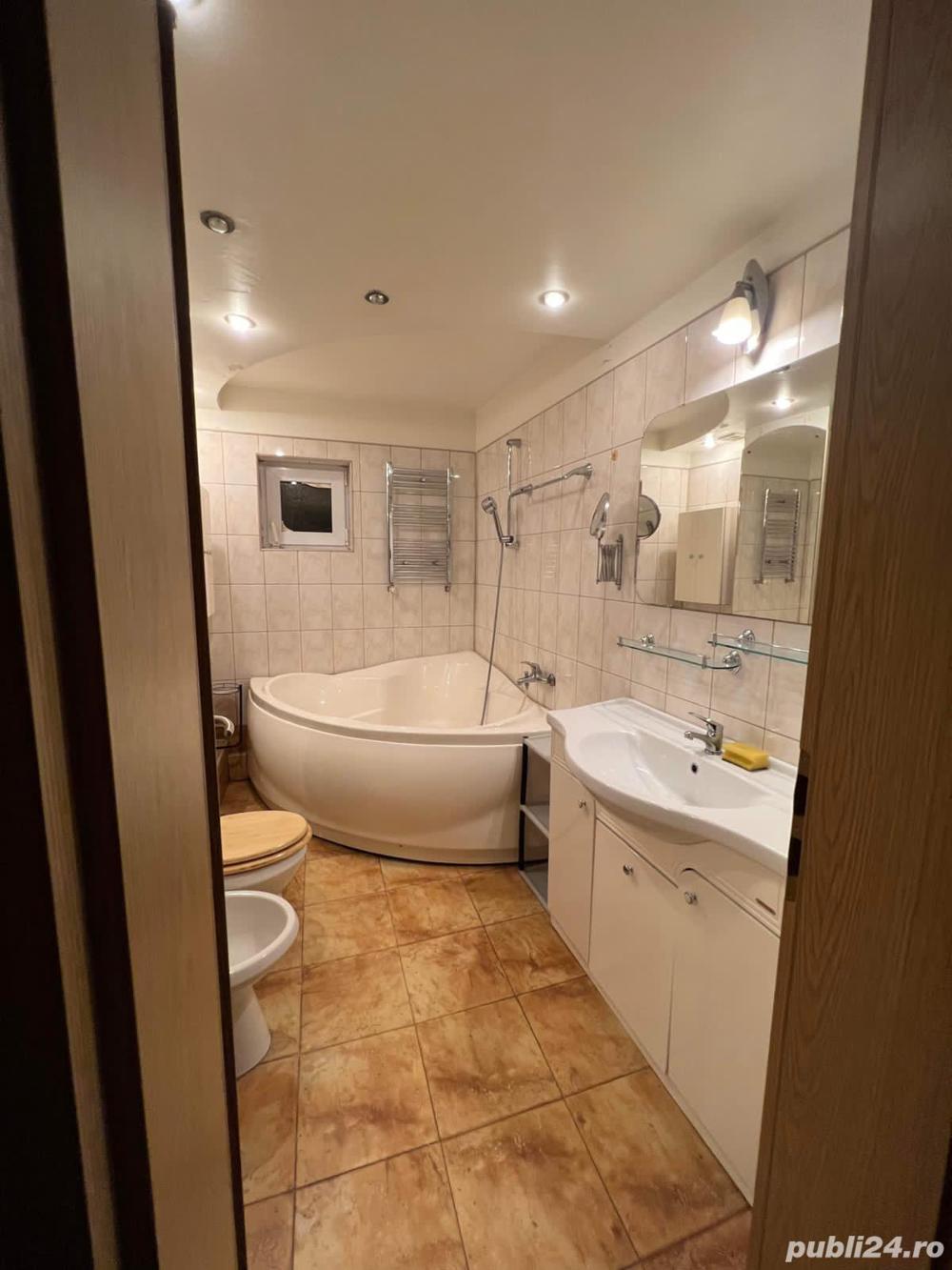 Apartament 3 camere, parter, zona Lipovei