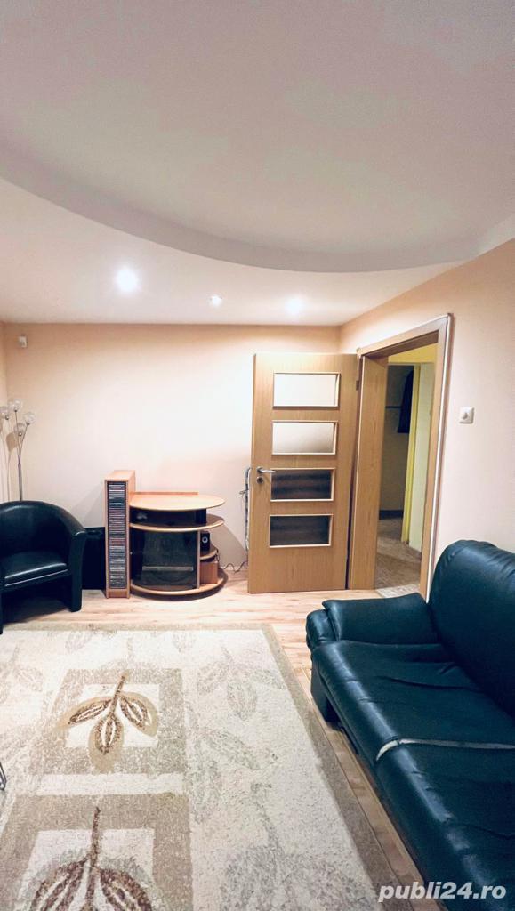 Apartament 3 camere, parter, zona Lipovei